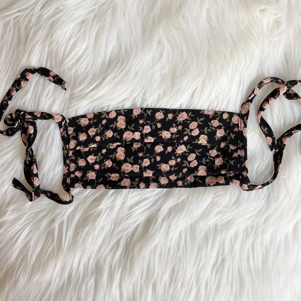 NEW Reformation Face Mask Black/Yellow Floral